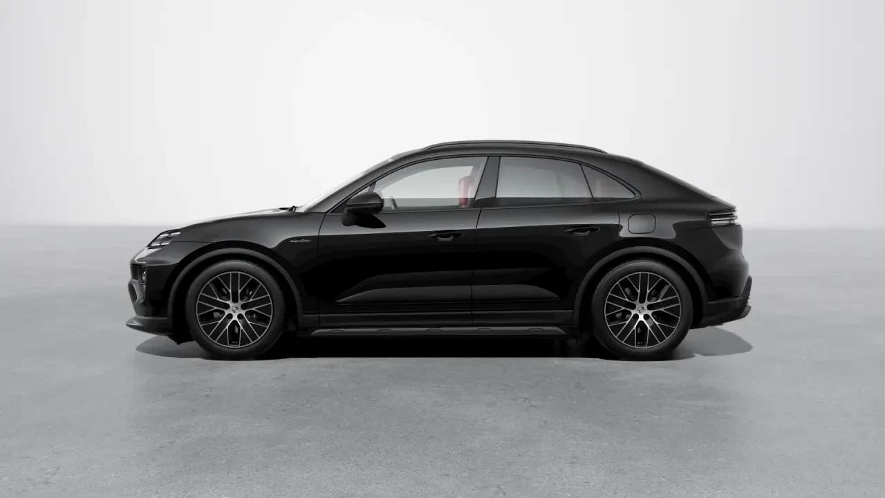 2026 Porsche Macan Electric - Image 16 of 30