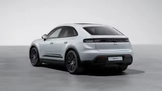 2026 Porsche Macan Electric - Image 17 of 30