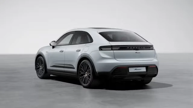 2026 Porsche Macan Electric - Image 18 of 30
