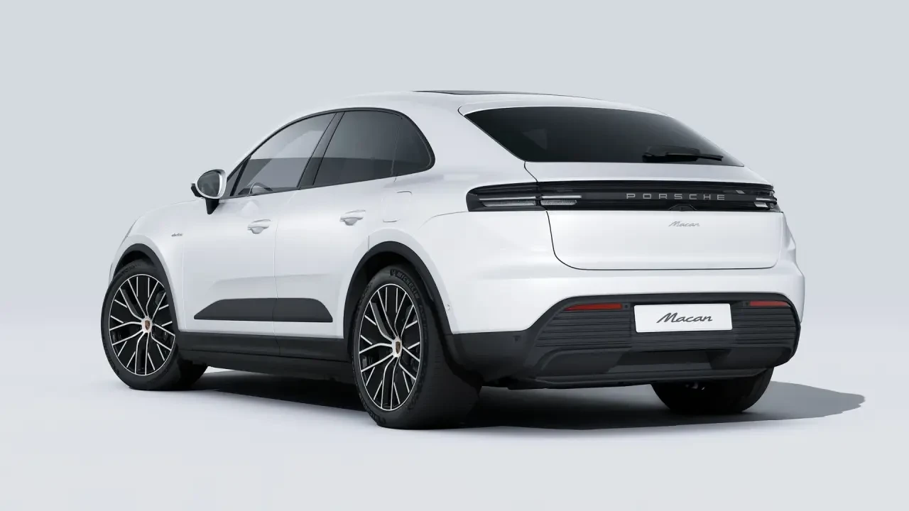 2026 Porsche Macan Electric - Image 24 of 31