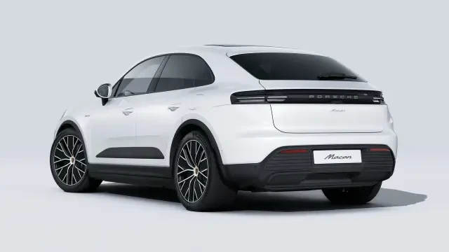 2026 Porsche Macan Electric - Image 22 of 31