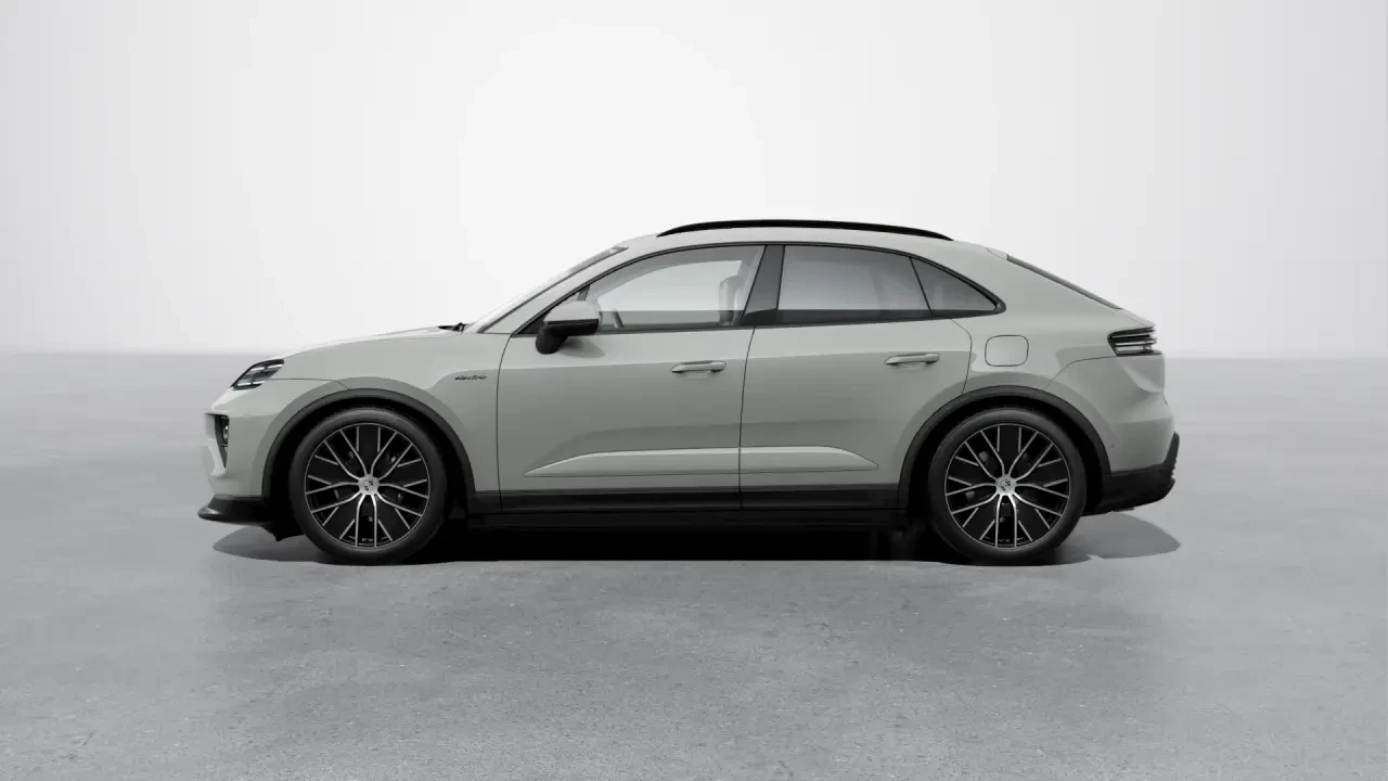 2026 Porsche Macan Electric - Image 16 of 31