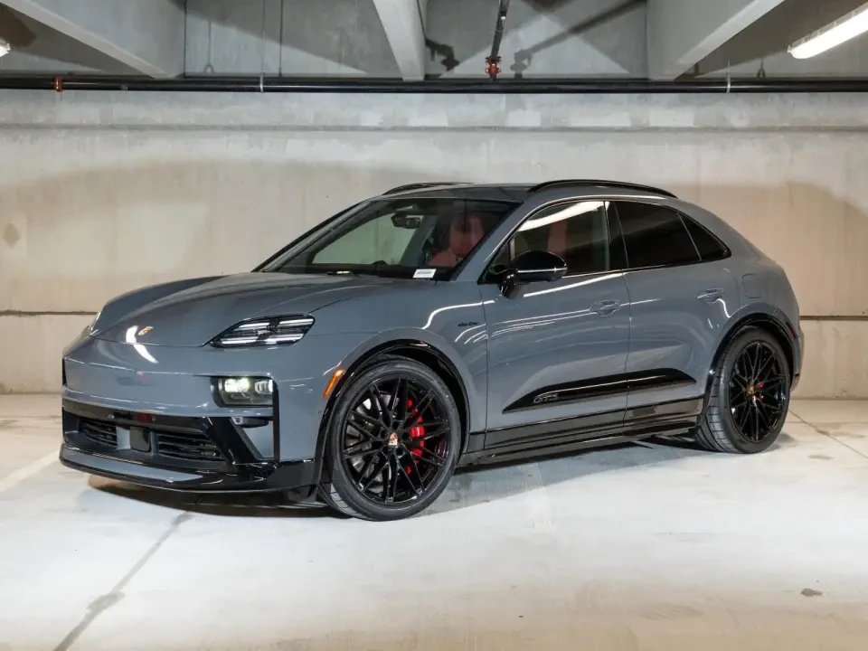 2026 Porsche Macan Electric - Image 12 of 12