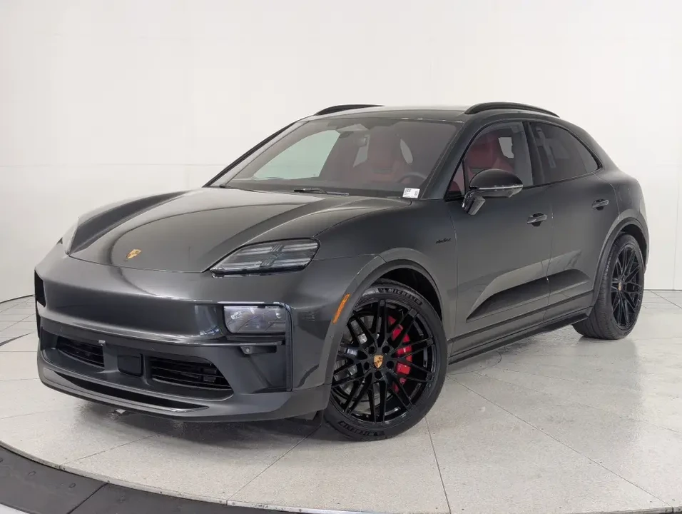 2026 Porsche Macan Electric - Image 10 of 12