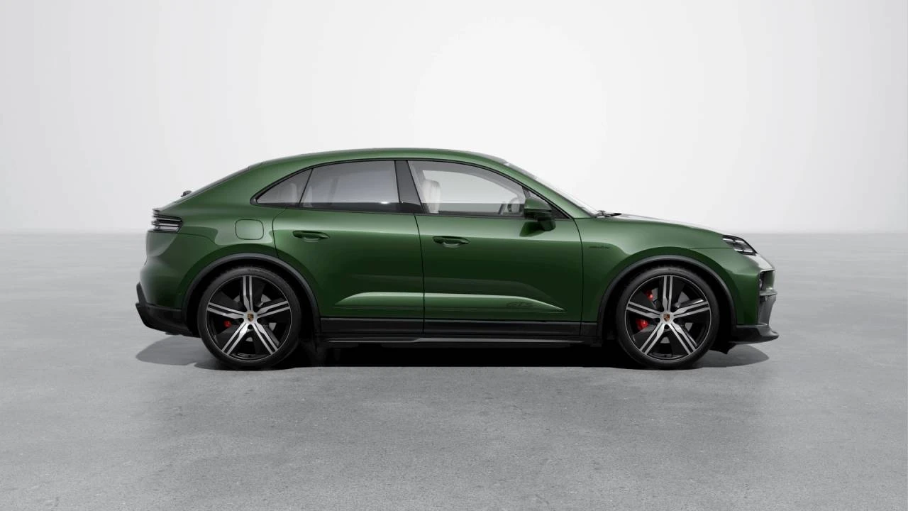 2026 Porsche Macan Electric - Image 6 of 10