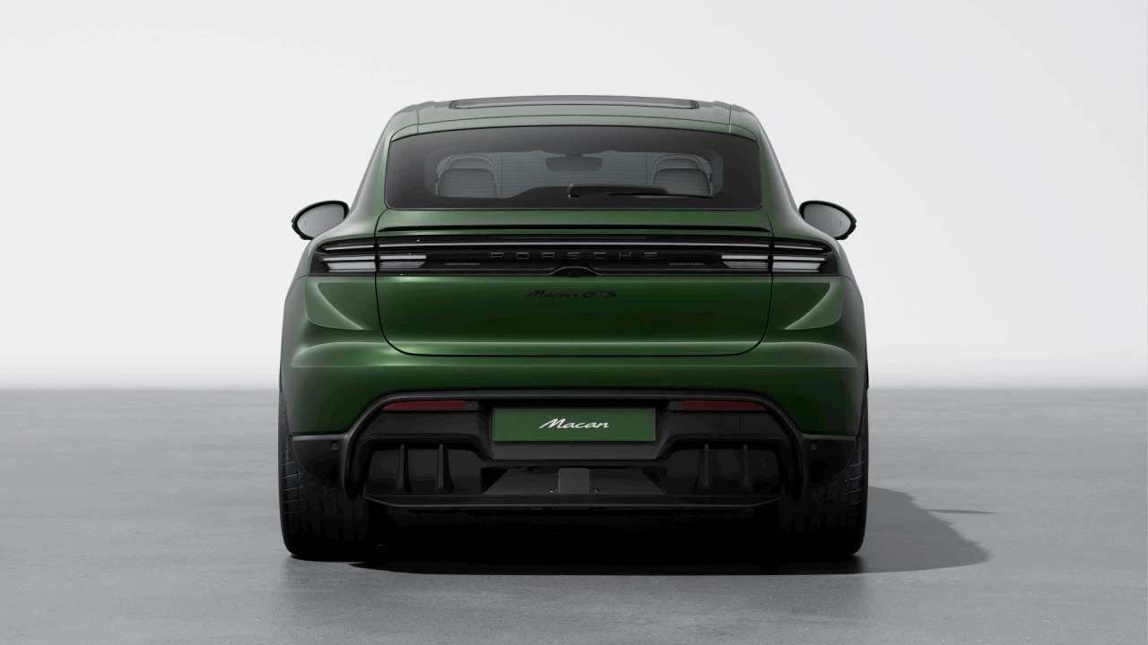 2026 Porsche Macan Electric - Image 7 of 10