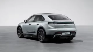 2026 Porsche Macan Electric - Image 17 of 30