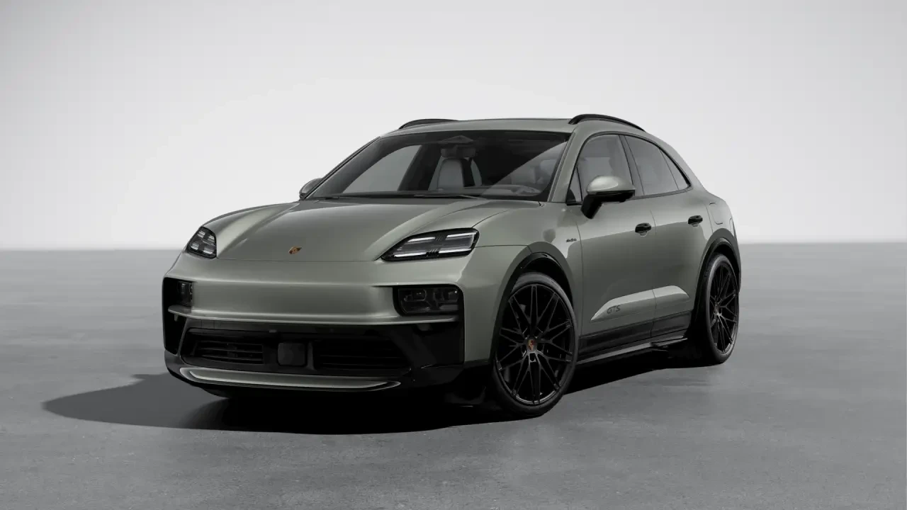 2026 Porsche Macan Electric - Image 8 of 30