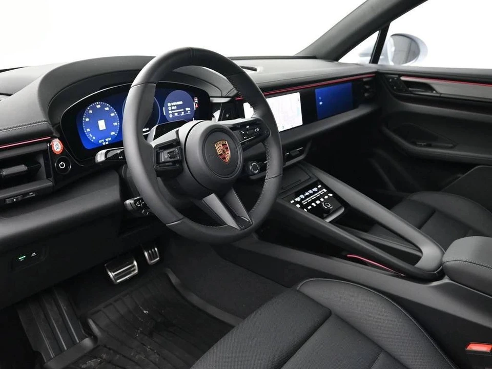 2026 Porsche Macan Electric - Image 4 of 4