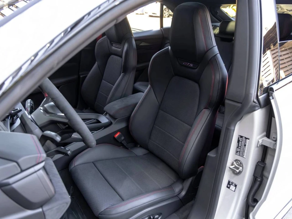 2026 Porsche Macan GTS - Image 5 of 5