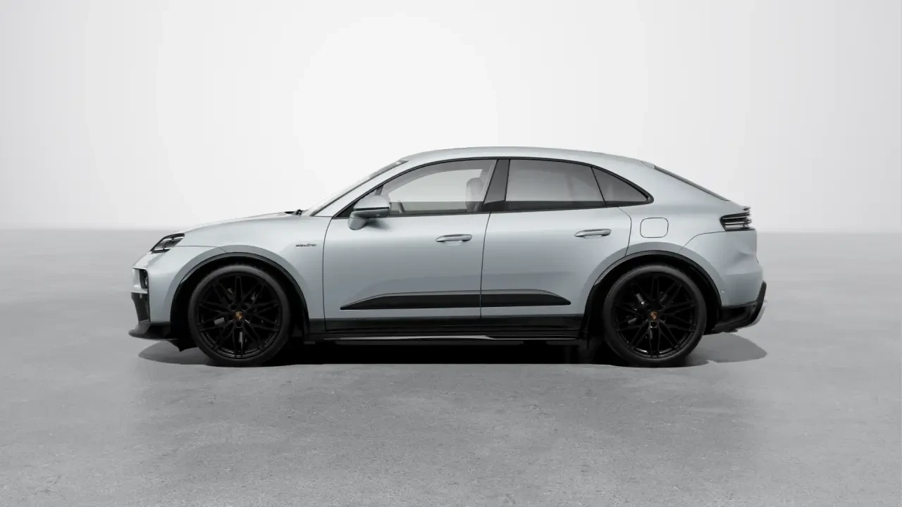 2026 Porsche Macan Electric - Image 16 of 30