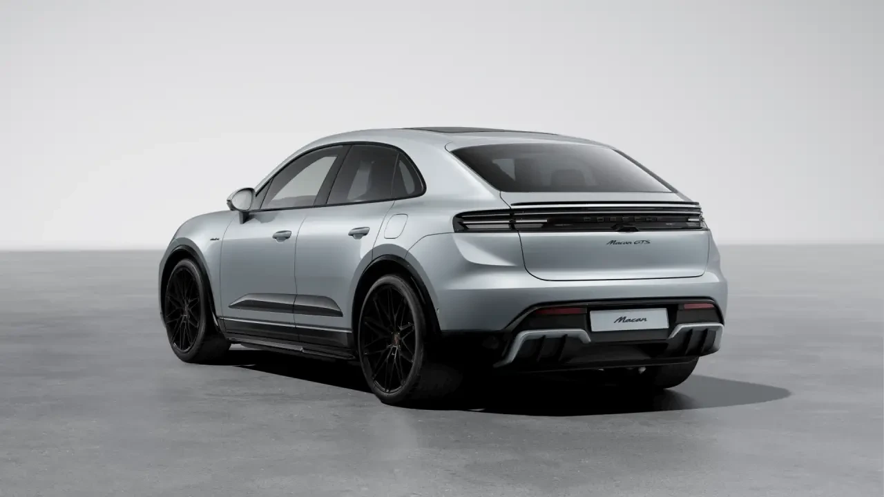 2026 Porsche Macan Electric - Image 24 of 30