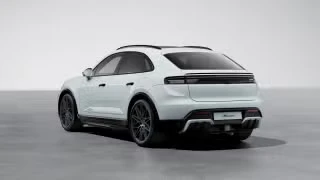 2026 Porsche Macan Electric - Image 17 of 30