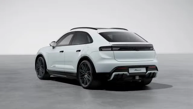 2026 Porsche Macan Electric - Image 18 of 30