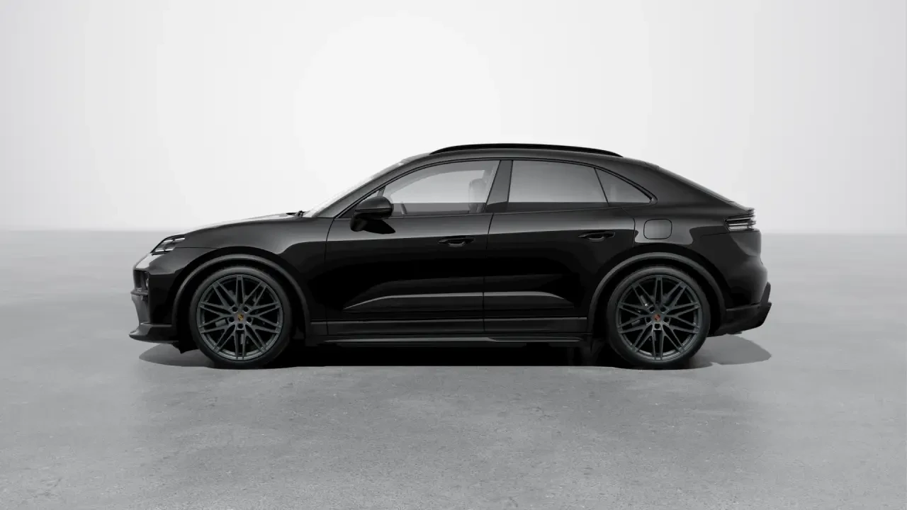 2026 Porsche Macan Electric - Image 16 of 30