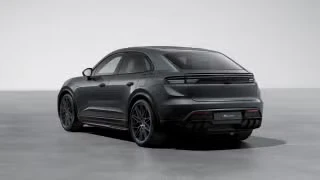 2026 Porsche Macan Electric - Image 17 of 30