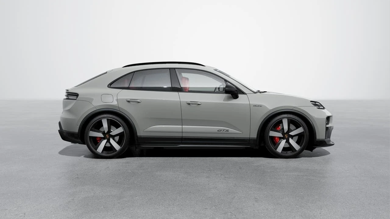 2026 Porsche Macan Electric - Image 6 of 10