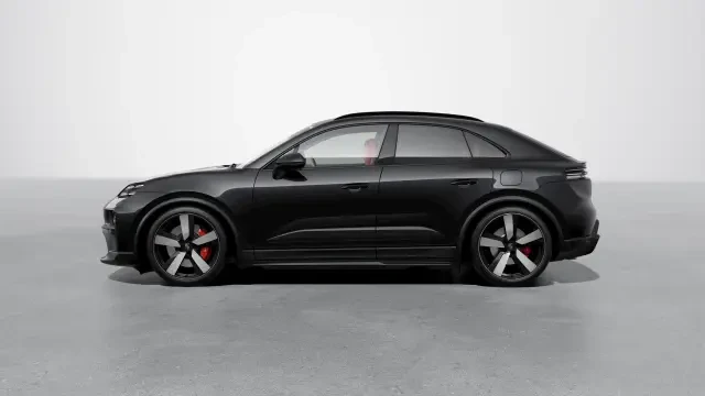 2026 Porsche Macan Electric - Image 14 of 31