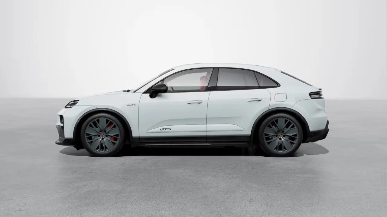 2026 Porsche Macan Electric - Image 12 of 31