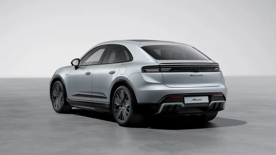 2026 Porsche Macan - Image 19 of 30