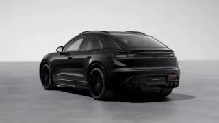 2026 Porsche Macan Electric - Image 17 of 30