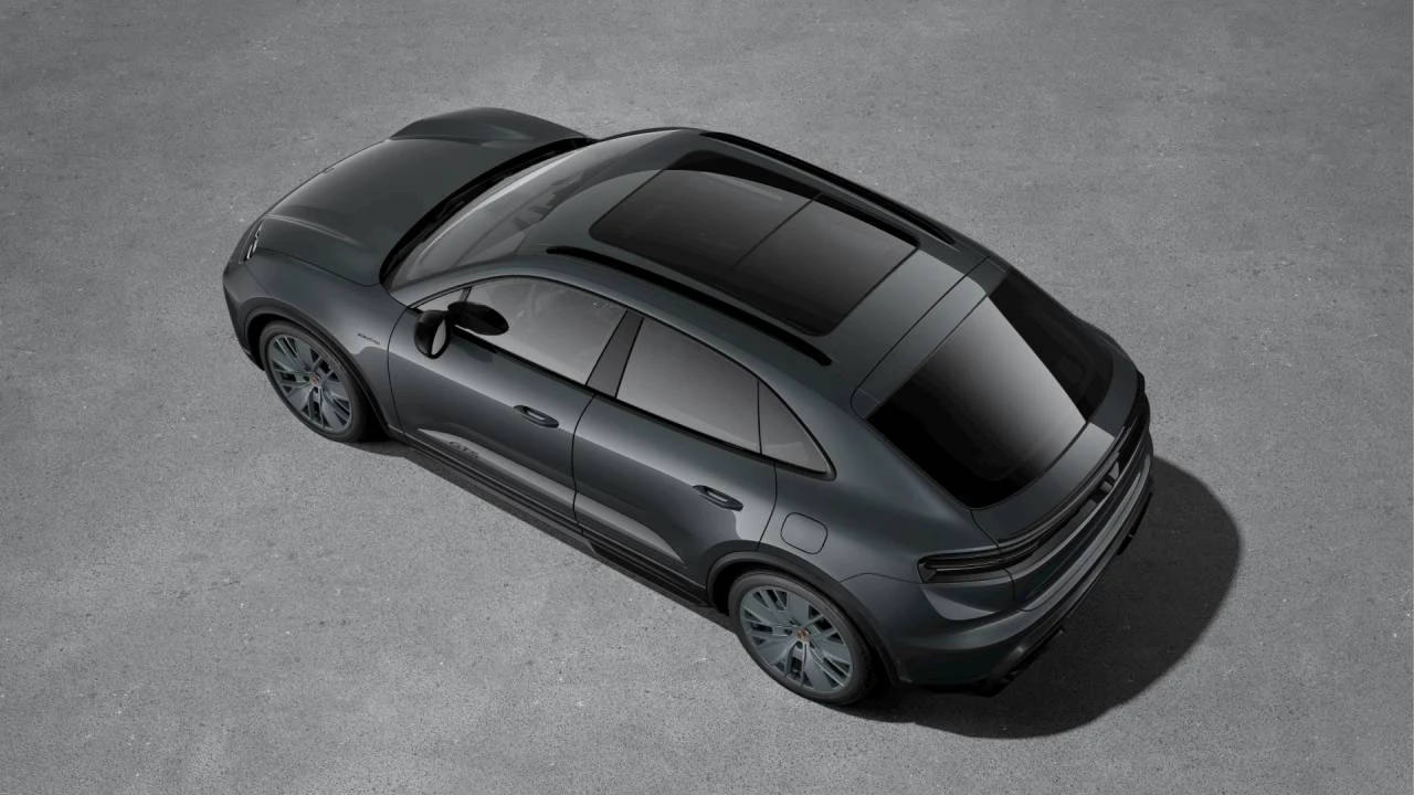 2026 Porsche Macan Electric - Image 4 of 10