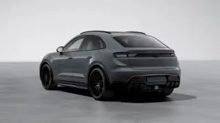2026 Porsche Macan Electric - Image 17 of 31