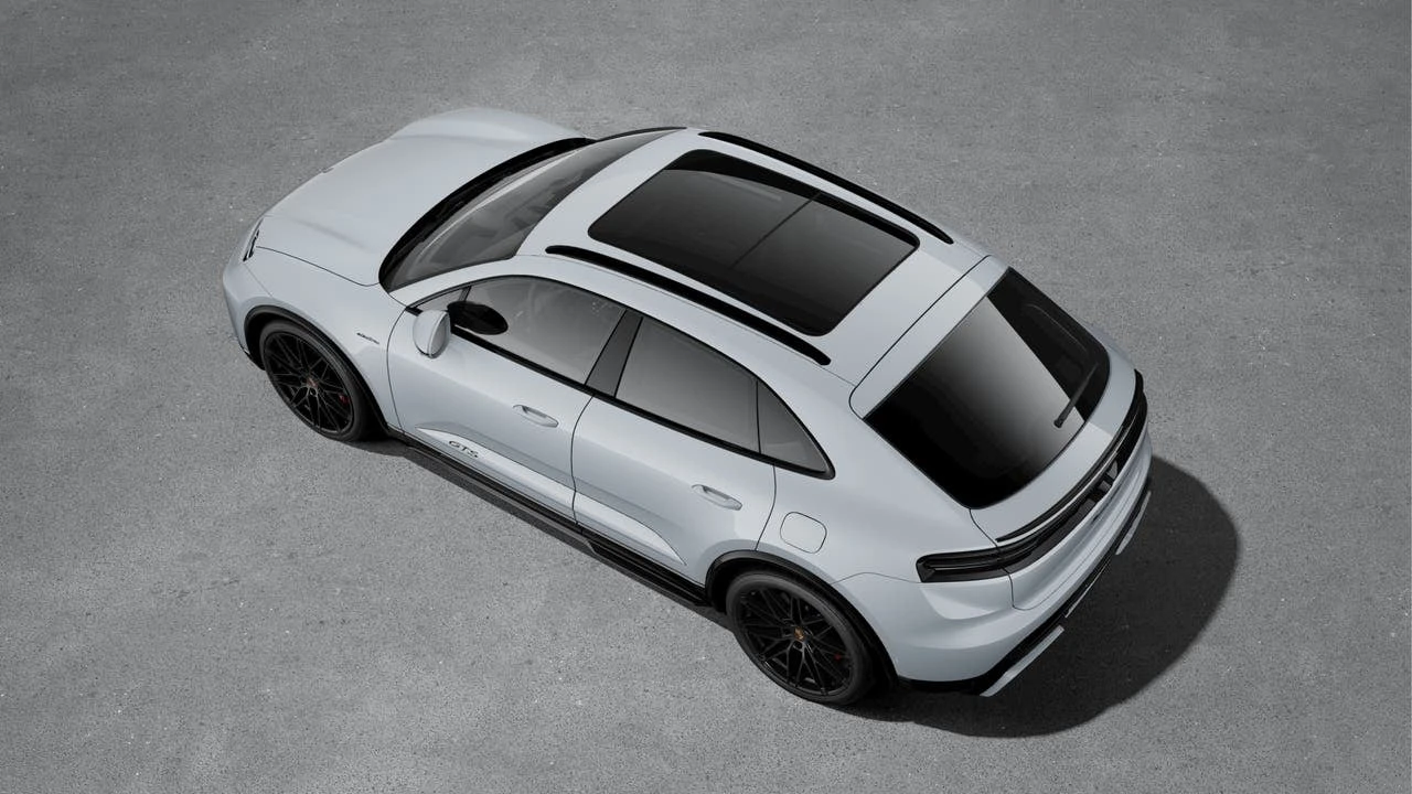 2026 Porsche Macan Electric - Image 4 of 10