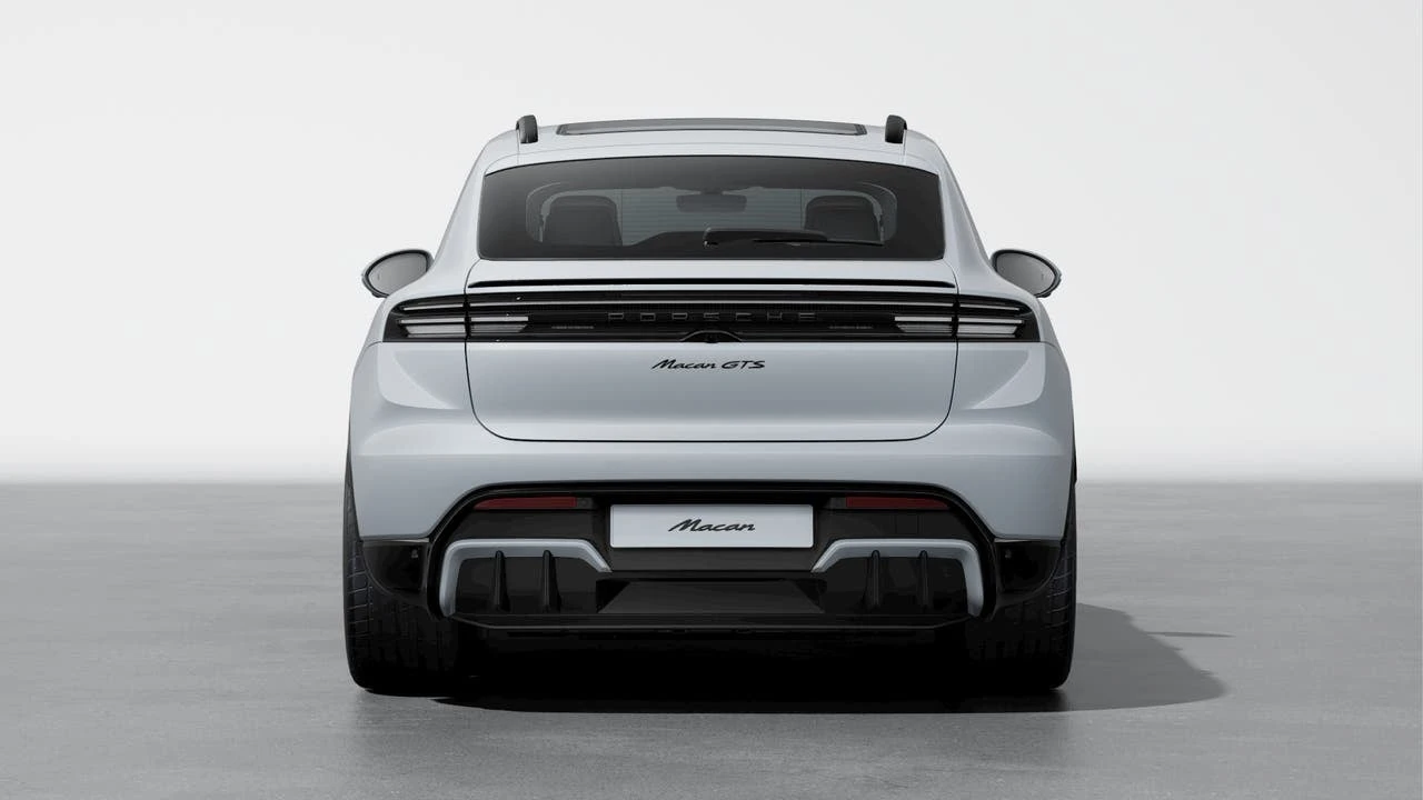 2026 Porsche Macan Electric - Image 7 of 10