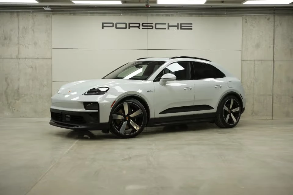 2026 Porsche Macan Electric - Image 3 of 31