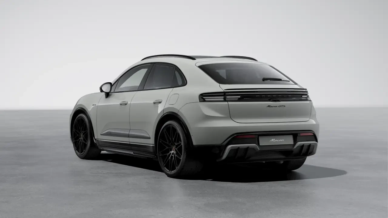 2026 Porsche Macan Electric - Image 24 of 30