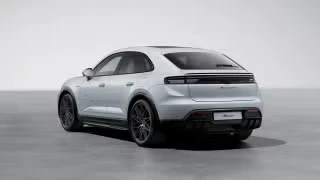 2026 Porsche Macan Electric - Image 17 of 31