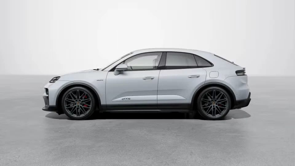 2026 Porsche Macan Electric - Image 11 of 31