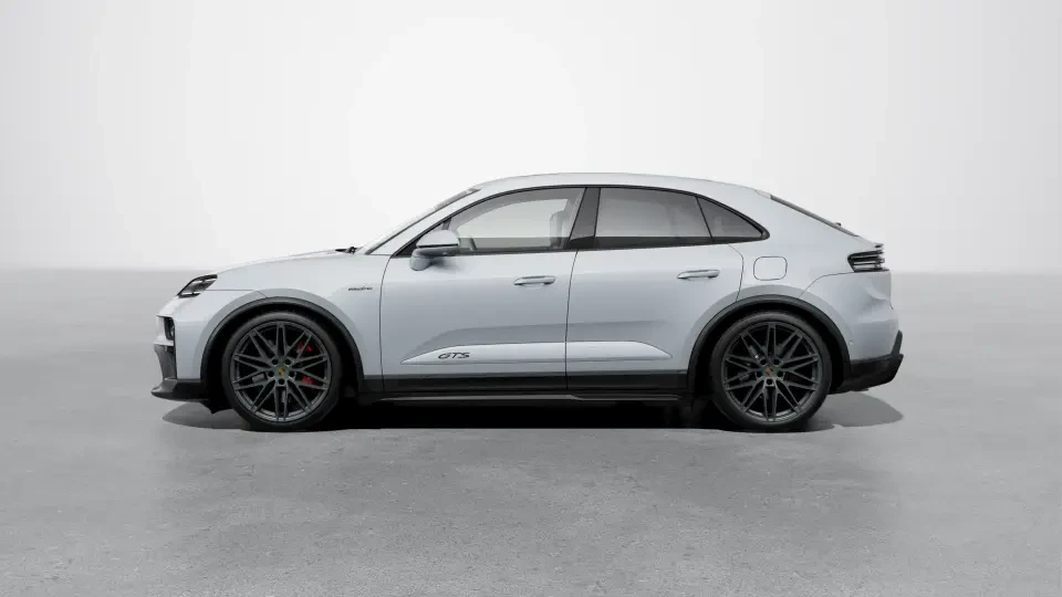 2026 Porsche Macan Electric - Image 15 of 31