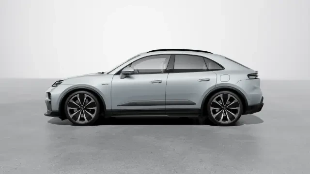 2026 Porsche Macan - Image 14 of 30