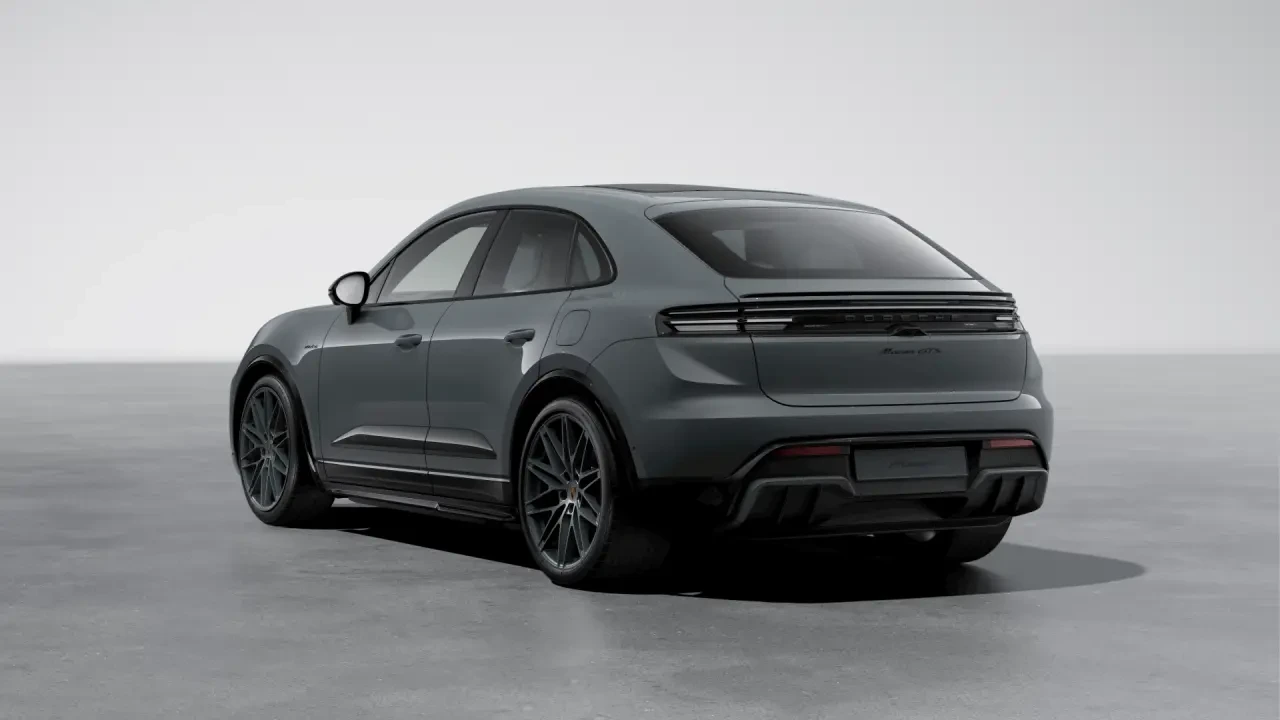 2026 Porsche Macan Electric - Image 24 of 30