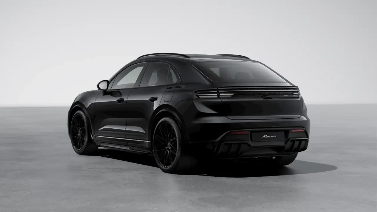 2026 Porsche Macan Electric - Image 24 of 30