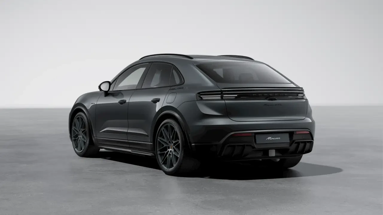 2026 Porsche Macan Electric - Image 24 of 30