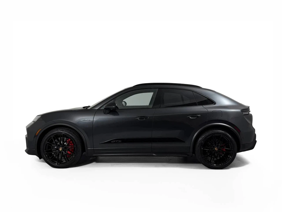 2026 Porsche Macan Electric - Image 2 of 5