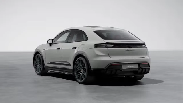2026 Porsche Macan Electric - Image 18 of 31