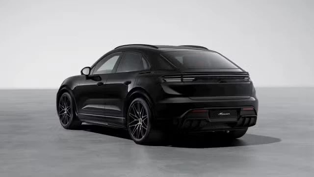 2026 Porsche Macan Electric - Image 18 of 30