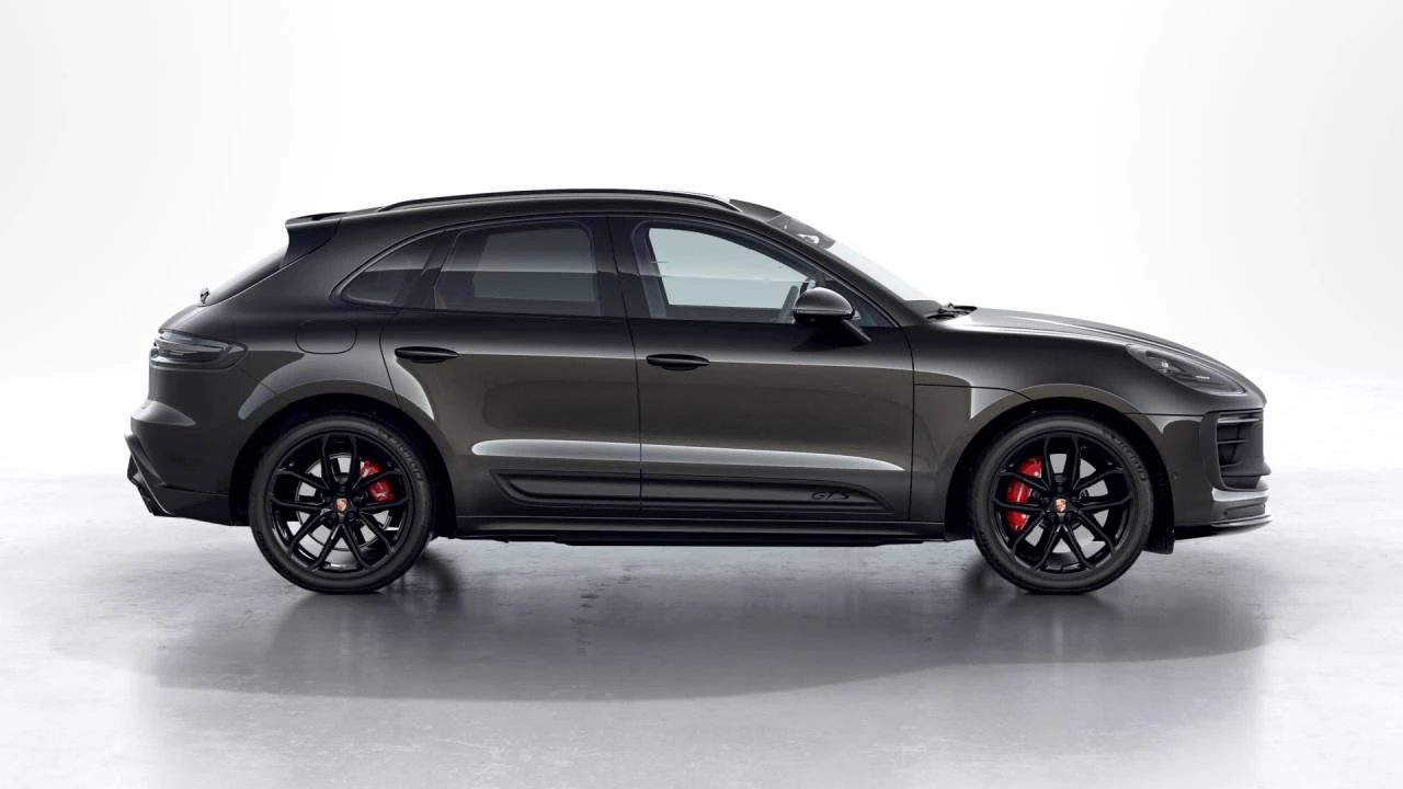 2026 Porsche Macan GTS - Image 6 of 10