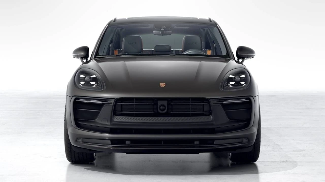 2026 Porsche Macan GTS - Image 8 of 10