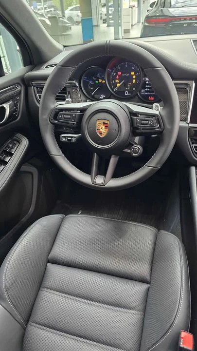 2026 Porsche Macan GTS - Image 10 of 14