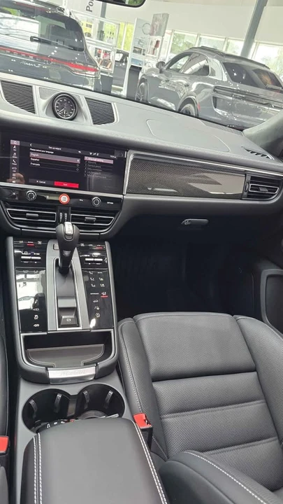 2026 Porsche Macan GTS - Image 12 of 14