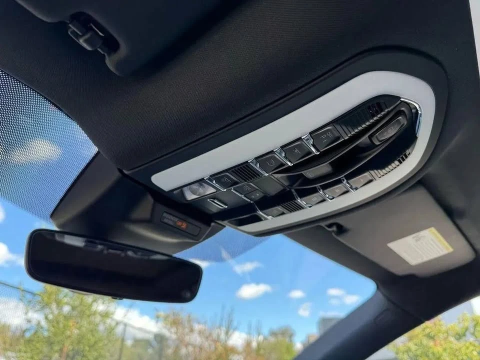 2026 Porsche Macan GTS - Image 18 of 20