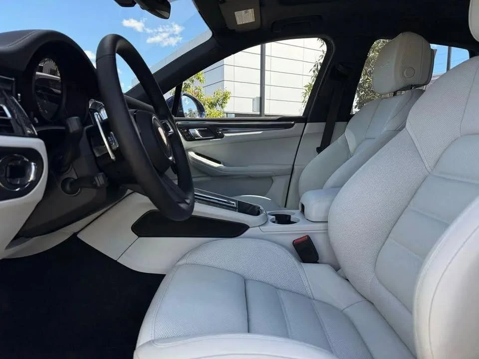 2026 Porsche Macan GTS - Image 13 of 20