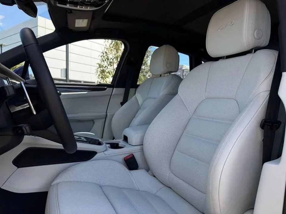 2026 Porsche Macan GTS - Image 5 of 20