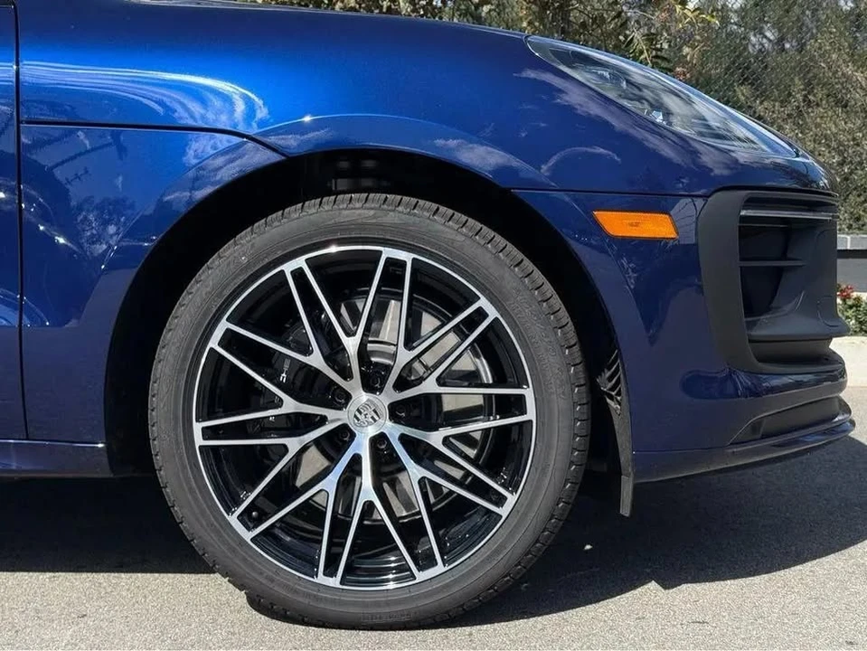 2026 Porsche Macan GTS - Image 12 of 20
