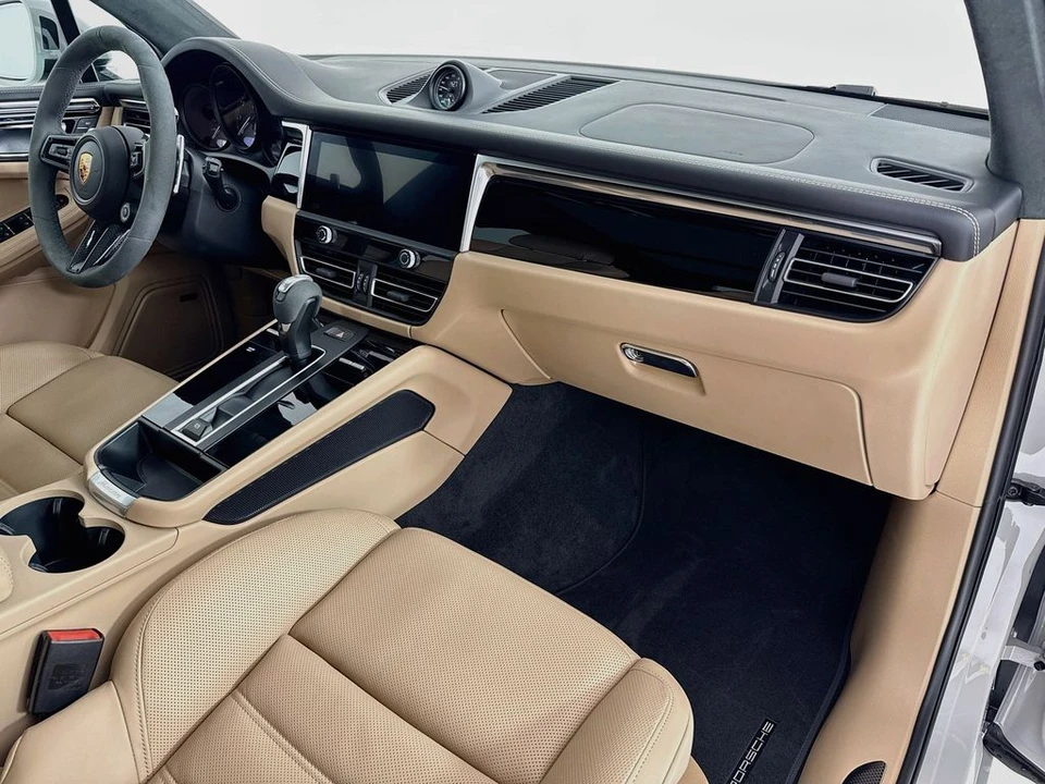 2026 Porsche Macan GTS - Image 31 of 31